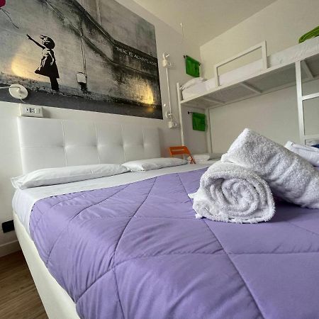 Lake Garda Hostel Salò Esterno foto