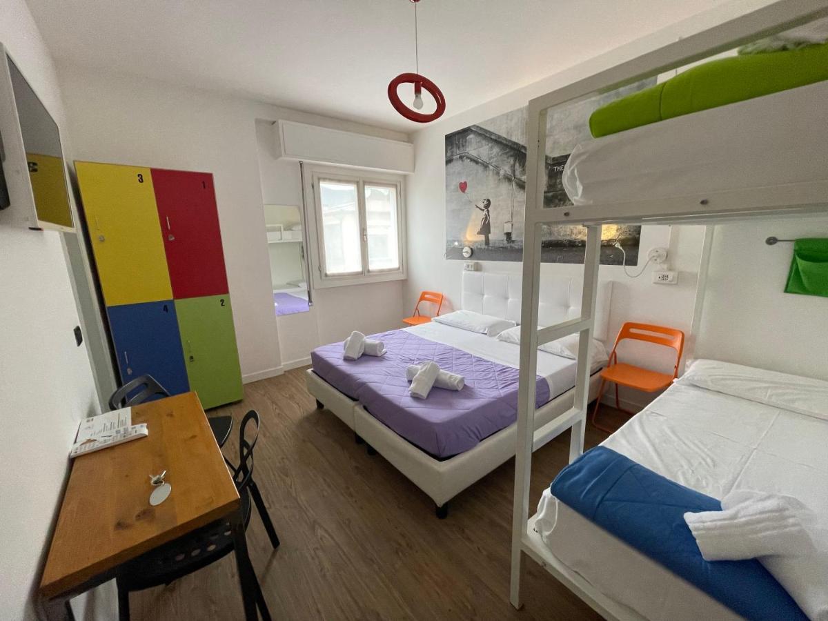 Lake Garda Hostel Salò Esterno foto