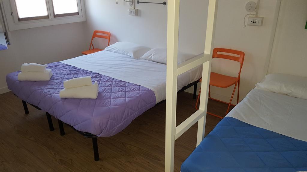 Lake Garda Hostel Salò Esterno foto