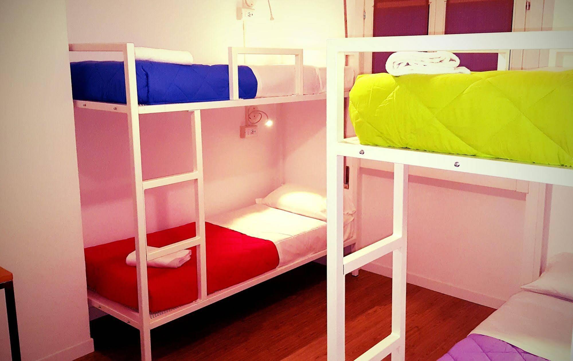 Lake Garda Hostel Salò Esterno foto