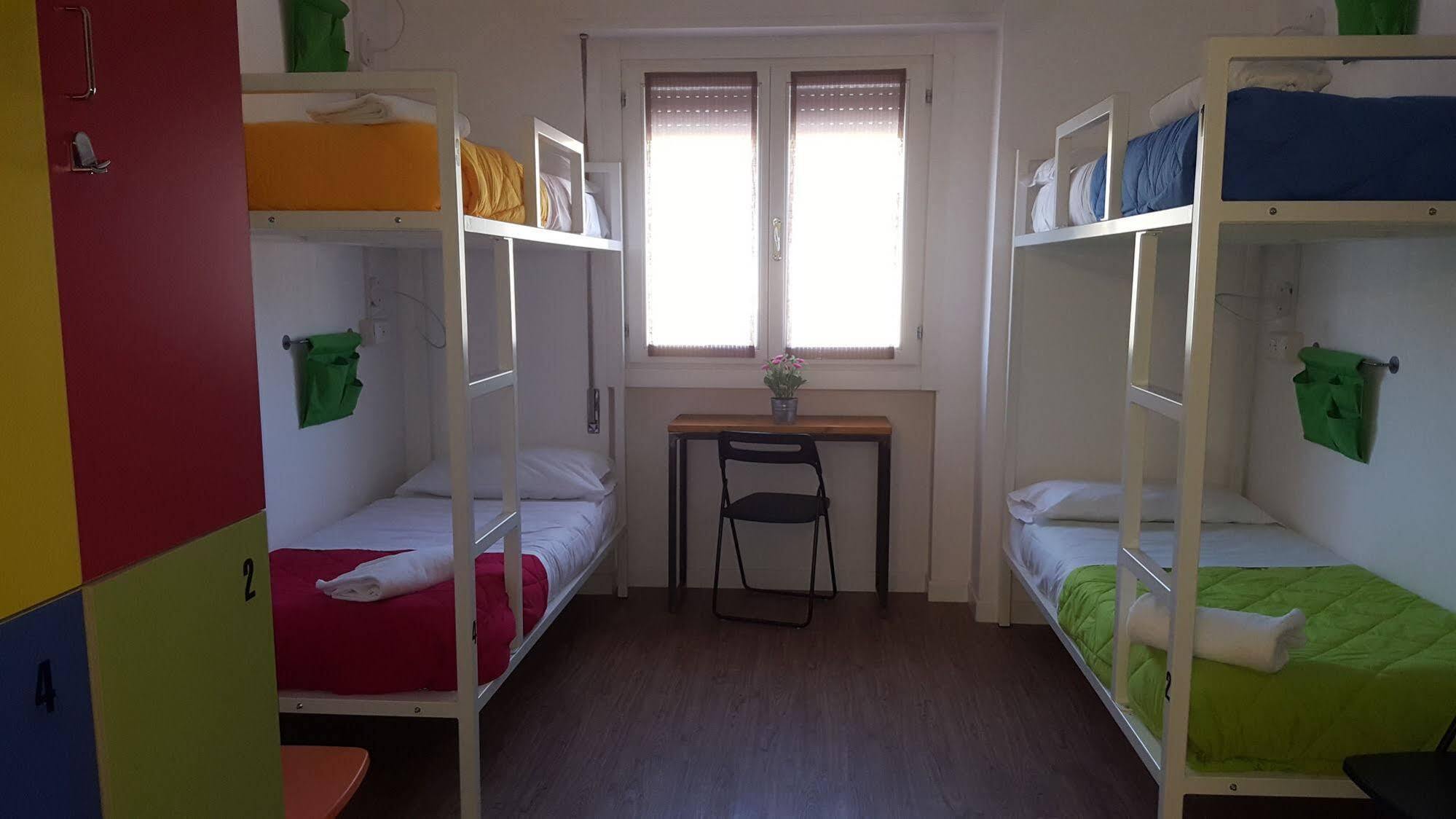 Lake Garda Hostel Salò Esterno foto